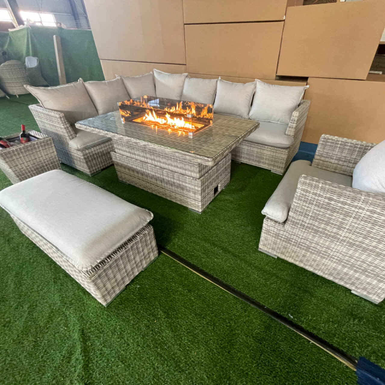 SAINT MORITZ CORNER SOFA RISING DINING TABLE SET WITH FIRE PIT