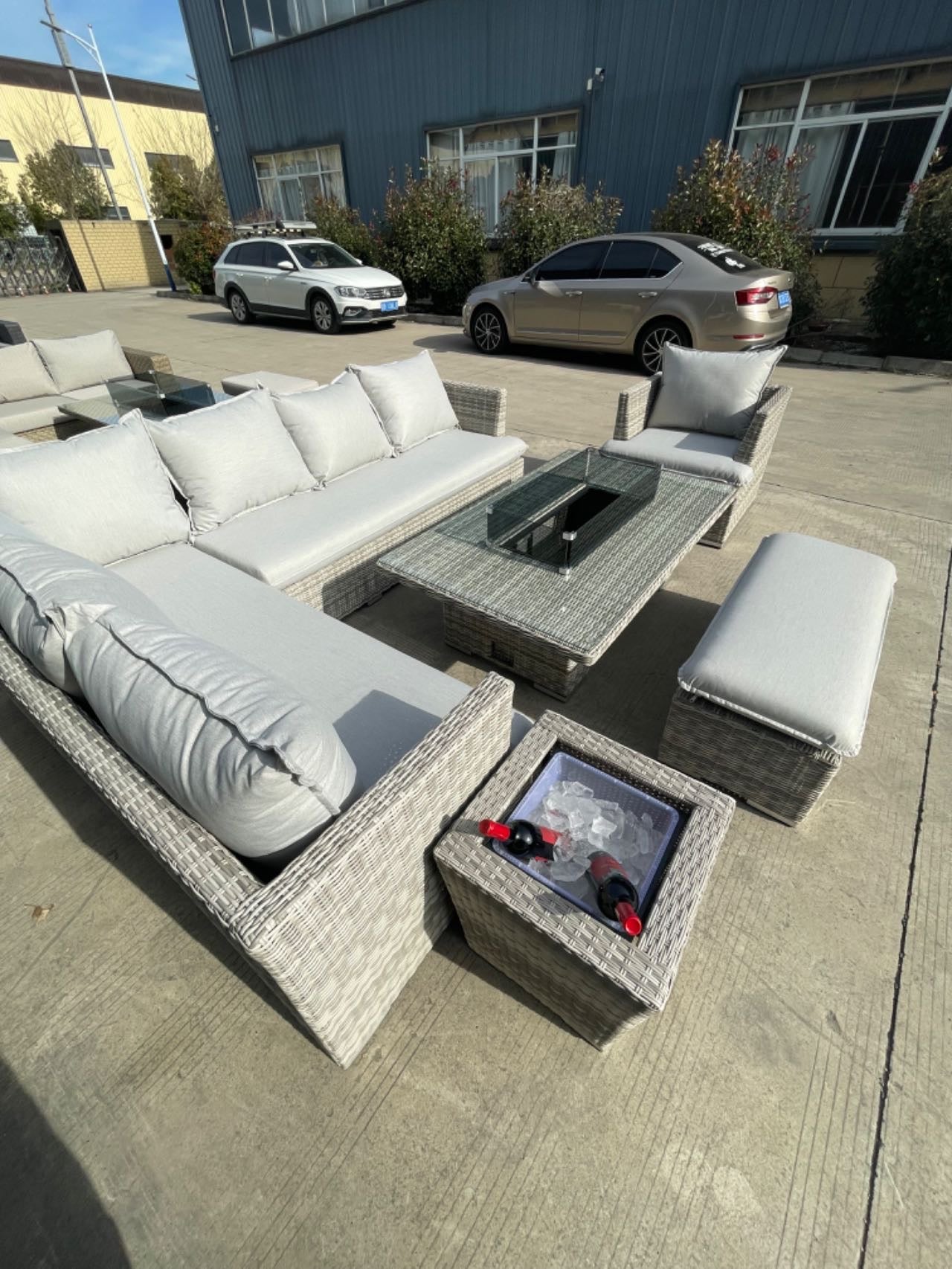 SAINT MORITZ CORNER SOFA RISING DINING TABLE SET WITH FIRE PIT