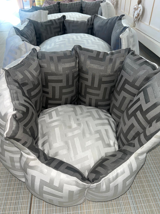 FF White And Grey Reversible Dog Bed